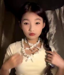 正宗大学生宿舍秀困困兔瑶瑶最新合集5V2G，直播道具故事