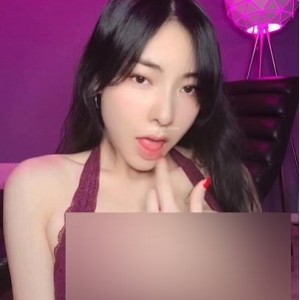 谭晓彤付费直播道具表演4V合集3.7G太敢玩了