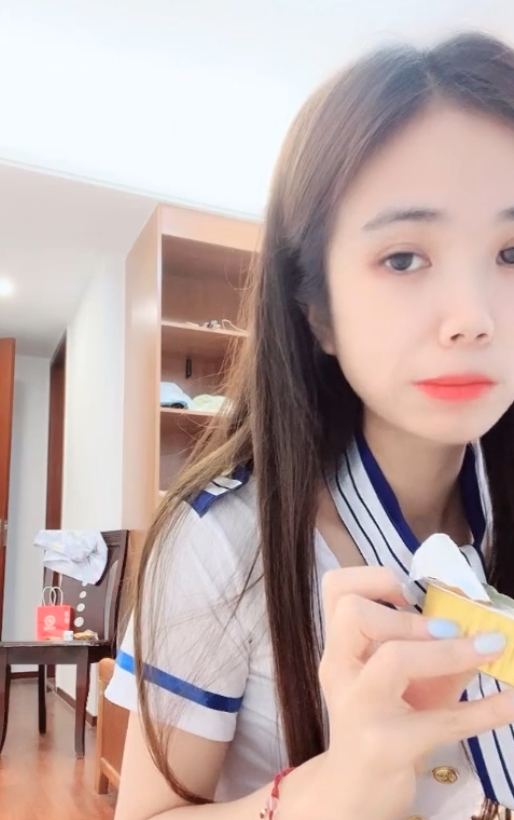 妮妮反差视频合集推特60v56.4g火辣